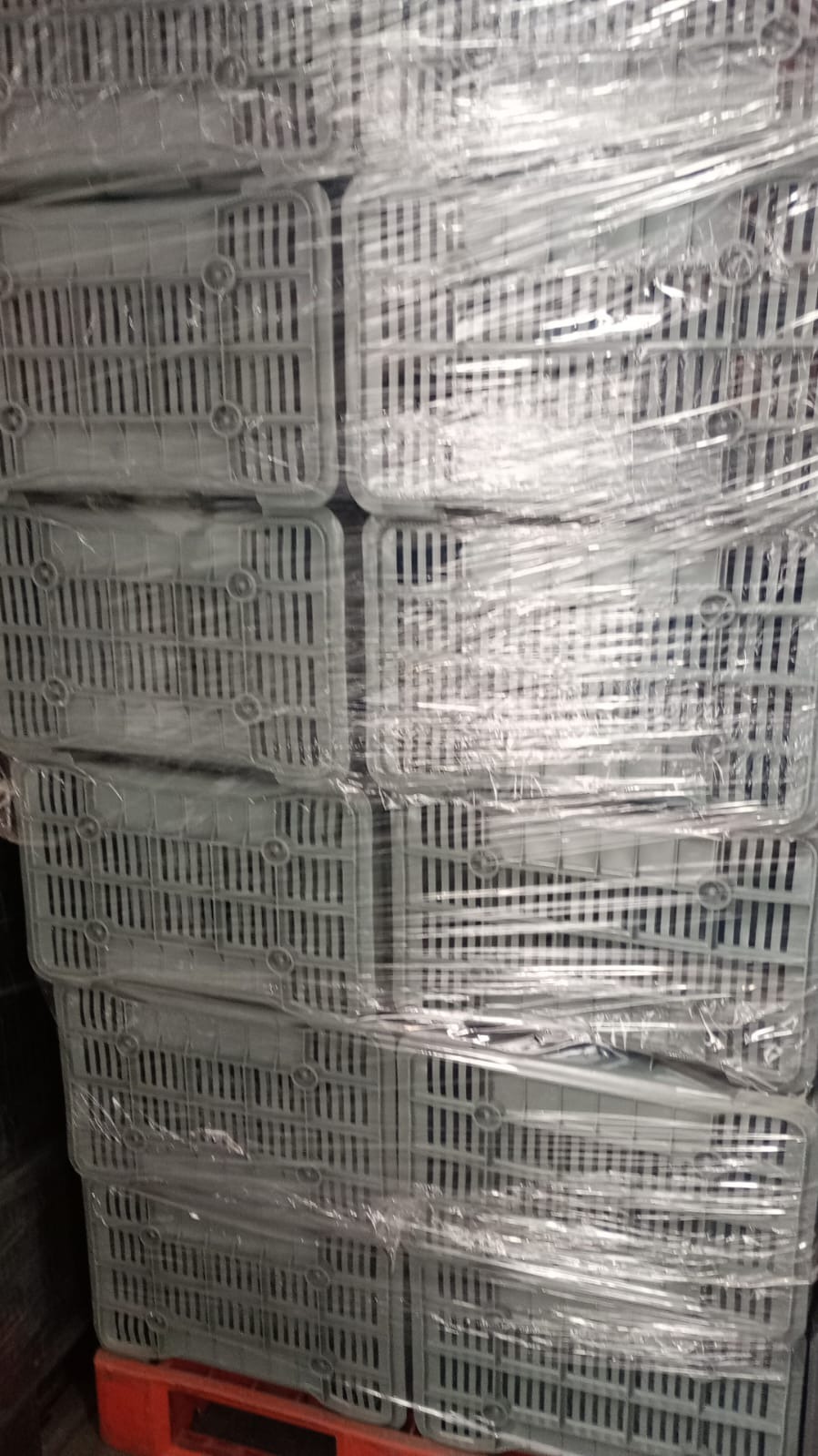 CAJA WALTERINO CALADA COLOR GRIS PARA HORTALIZAS 51X33X29.5CAPACIDAD25 KG DE POLETIENO DE ALTA DESINDAD